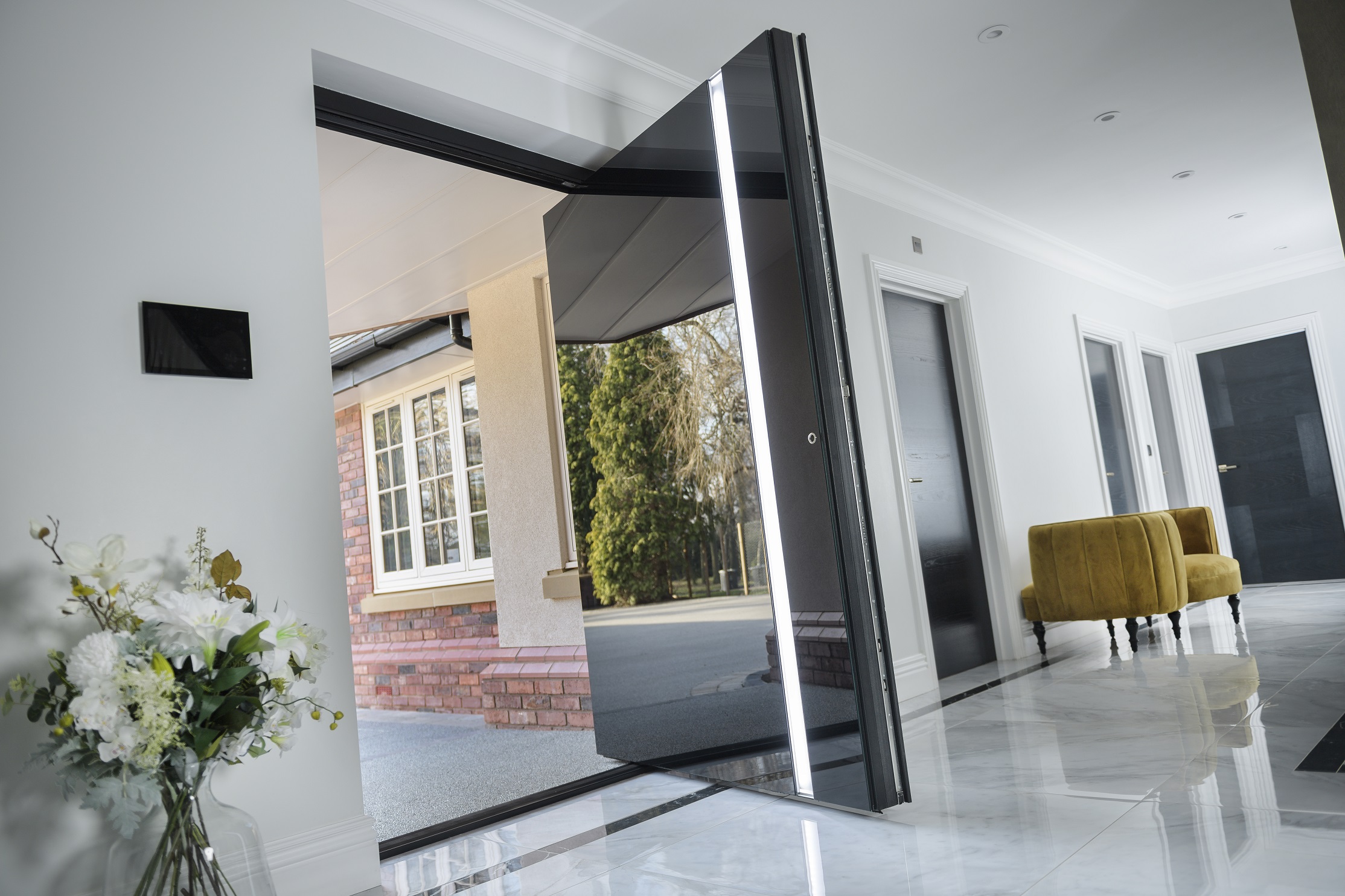 Top Features to Look for in Aluminium Doors in 2025